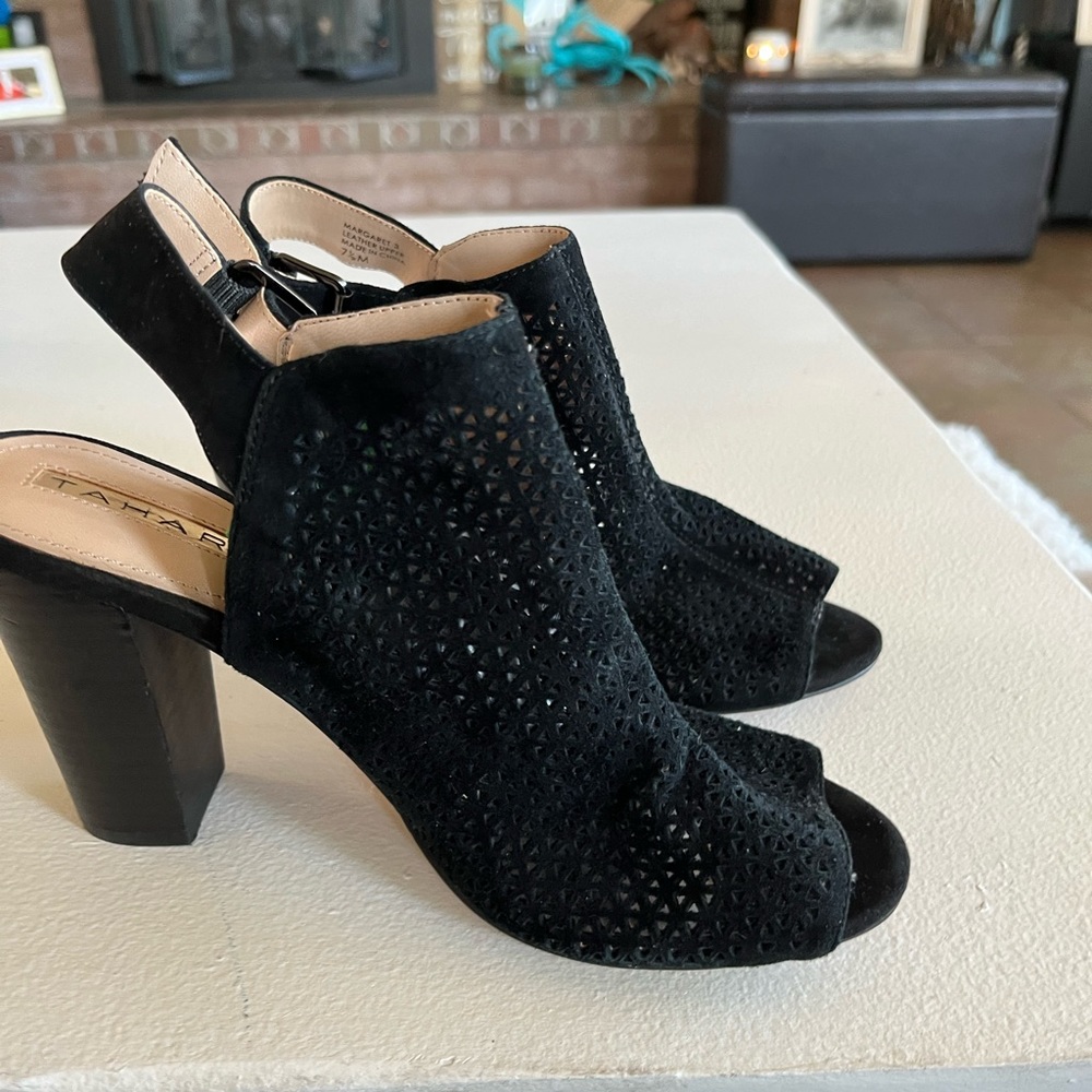 Size 7.5 women’s open toe good condition!